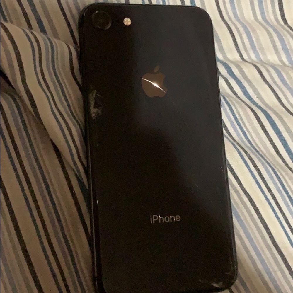 iPhone 8